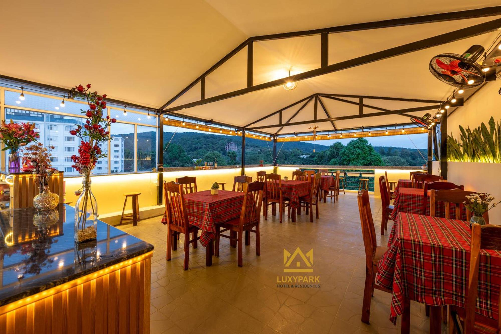 Luxy Park Hotel - Phu Quoc Centre Luaran gambar