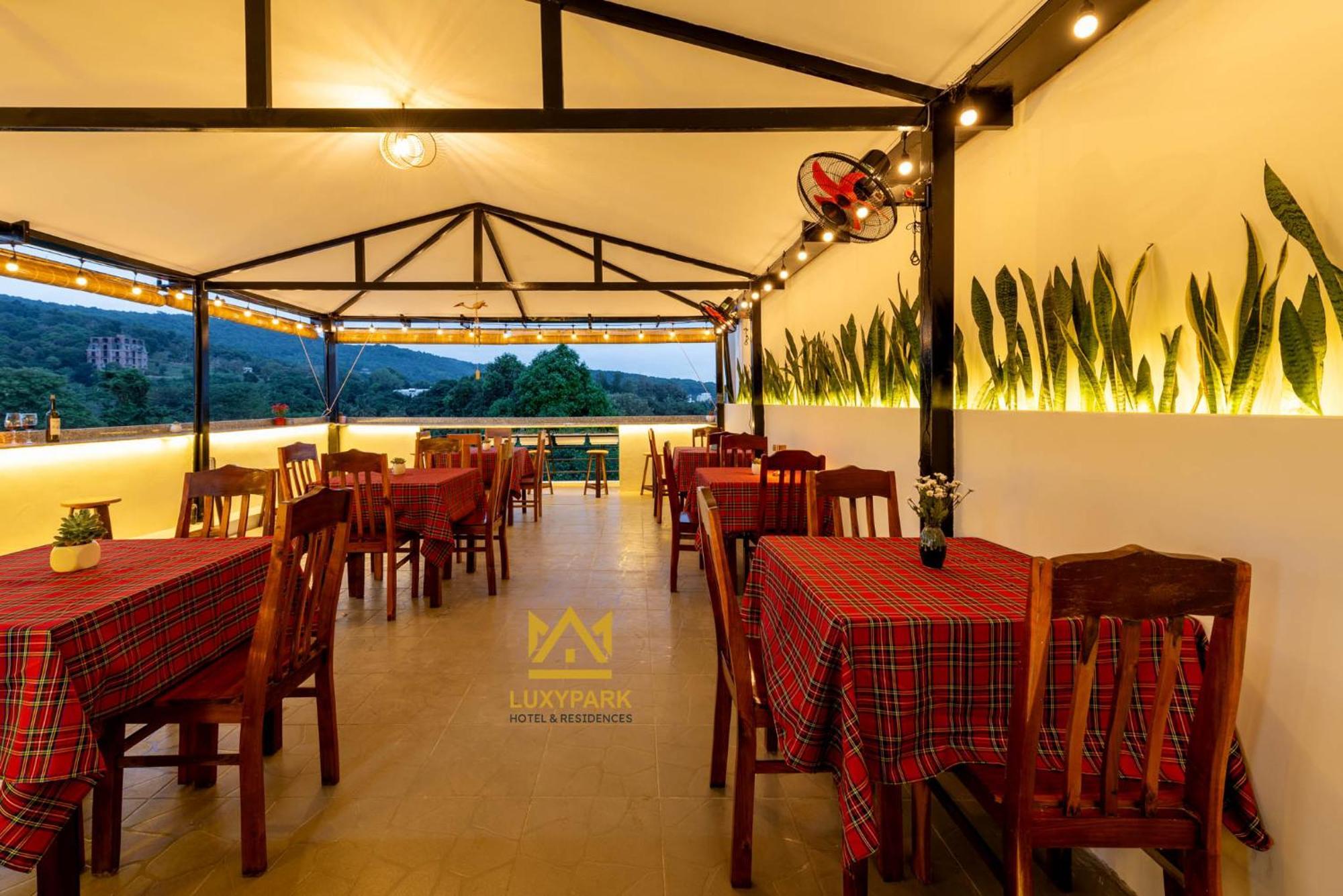 Luxy Park Hotel - Phu Quoc Centre Luaran gambar
