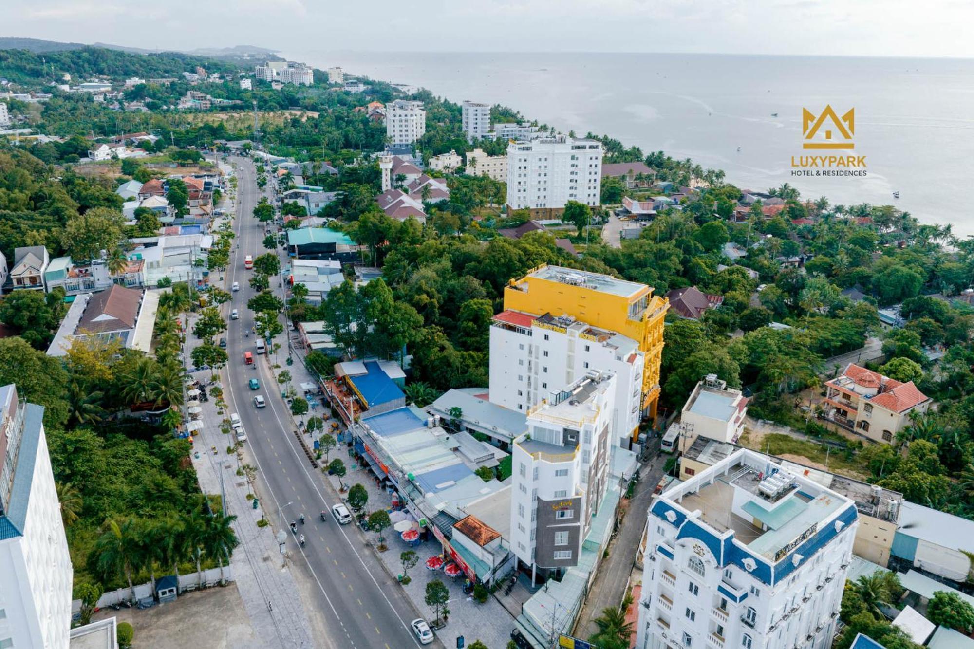 Luxy Park Hotel - Phu Quoc Centre Luaran gambar